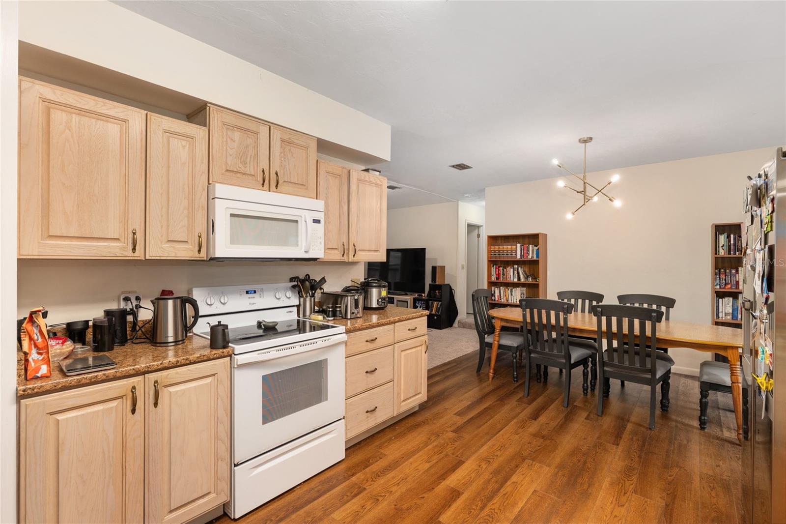 BLACK PINES - Residential