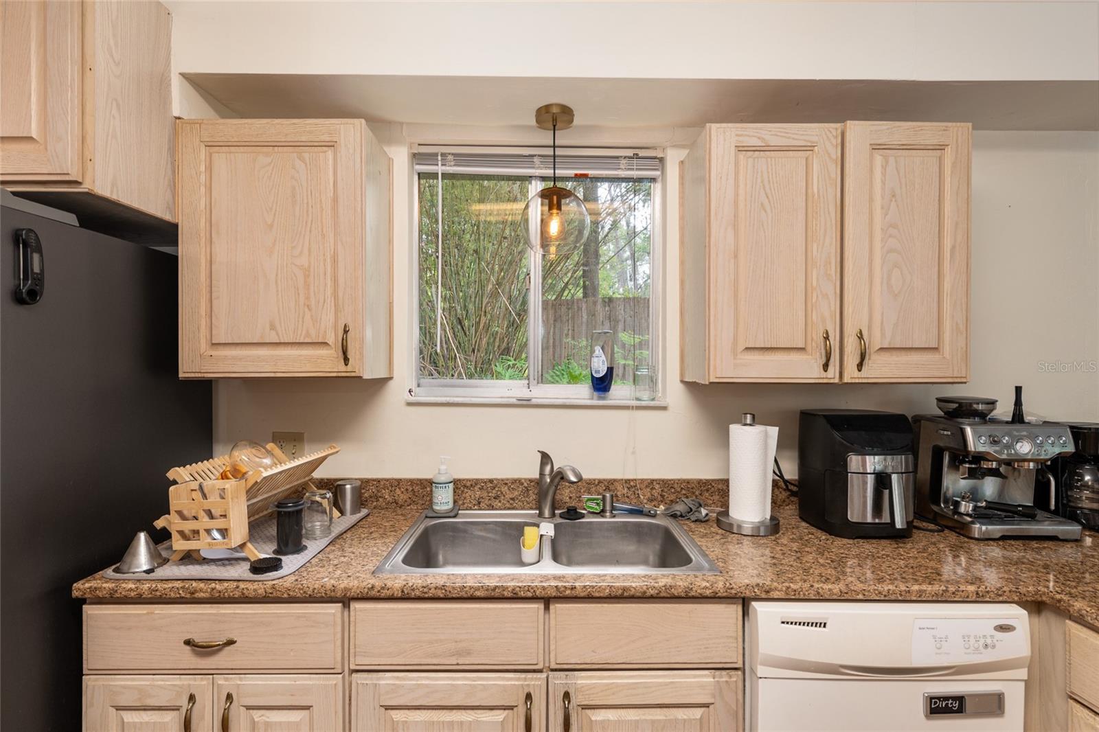 BLACK PINES - Residential