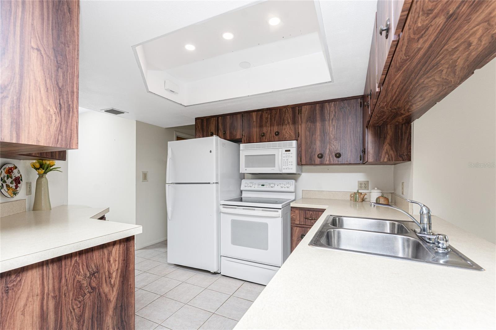 1337 LE PERA ROAD