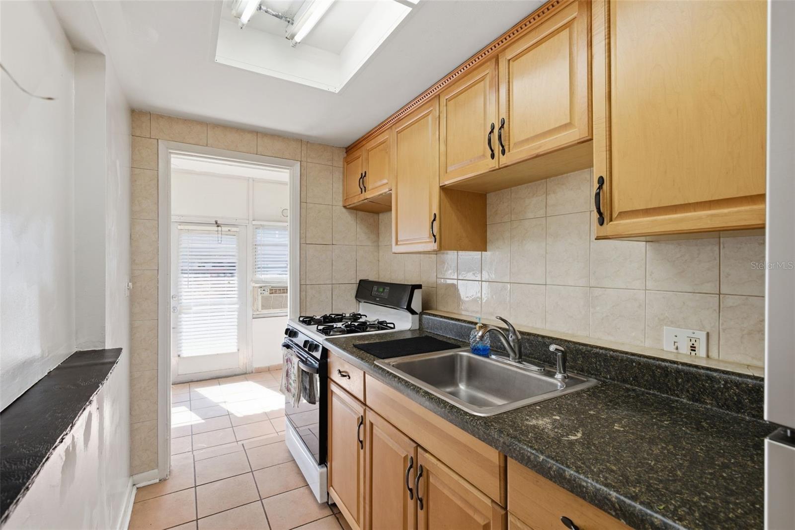 TOWN APTS CONDO - Residential