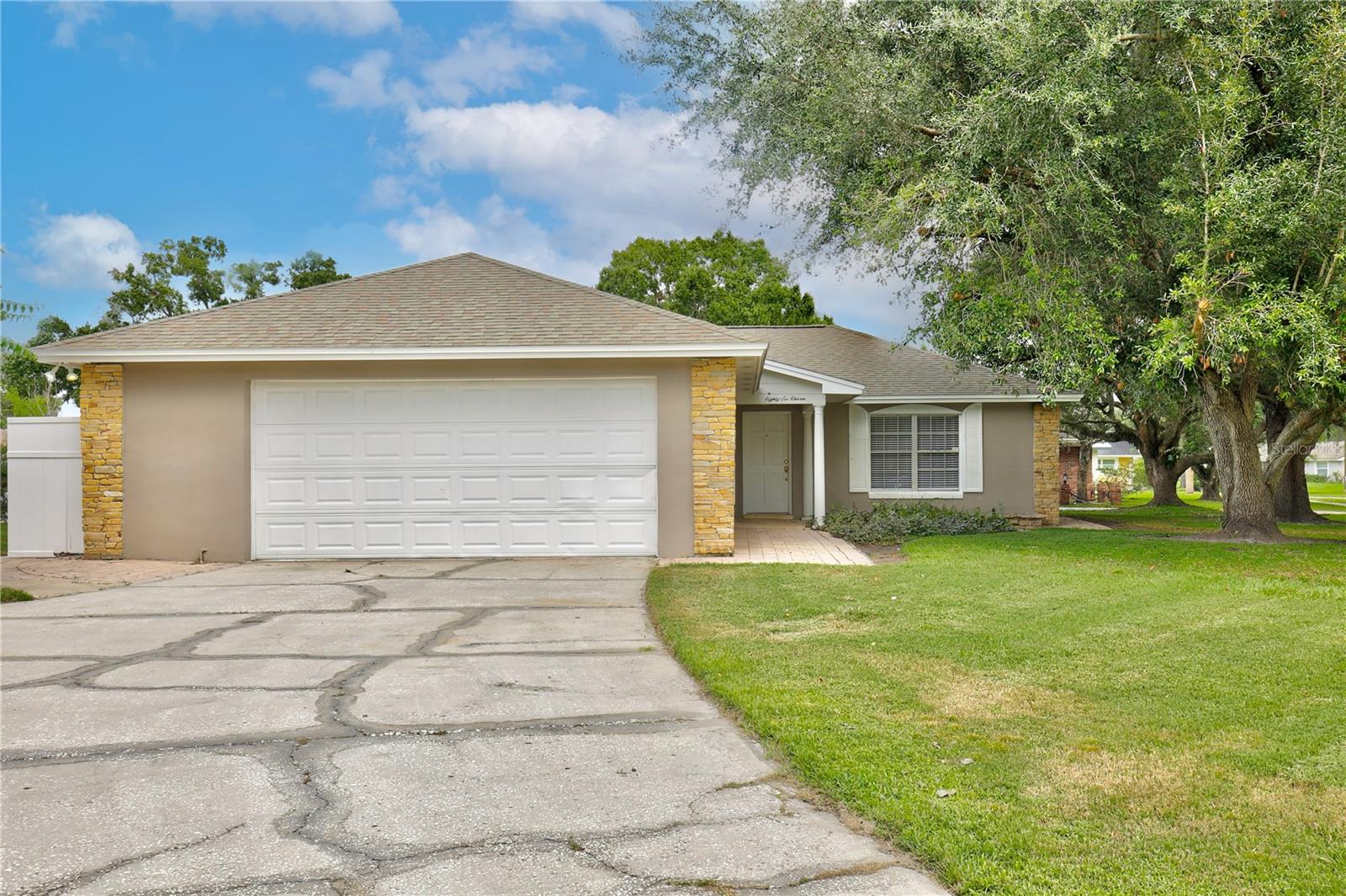 8611 EL PRADO AVENUE