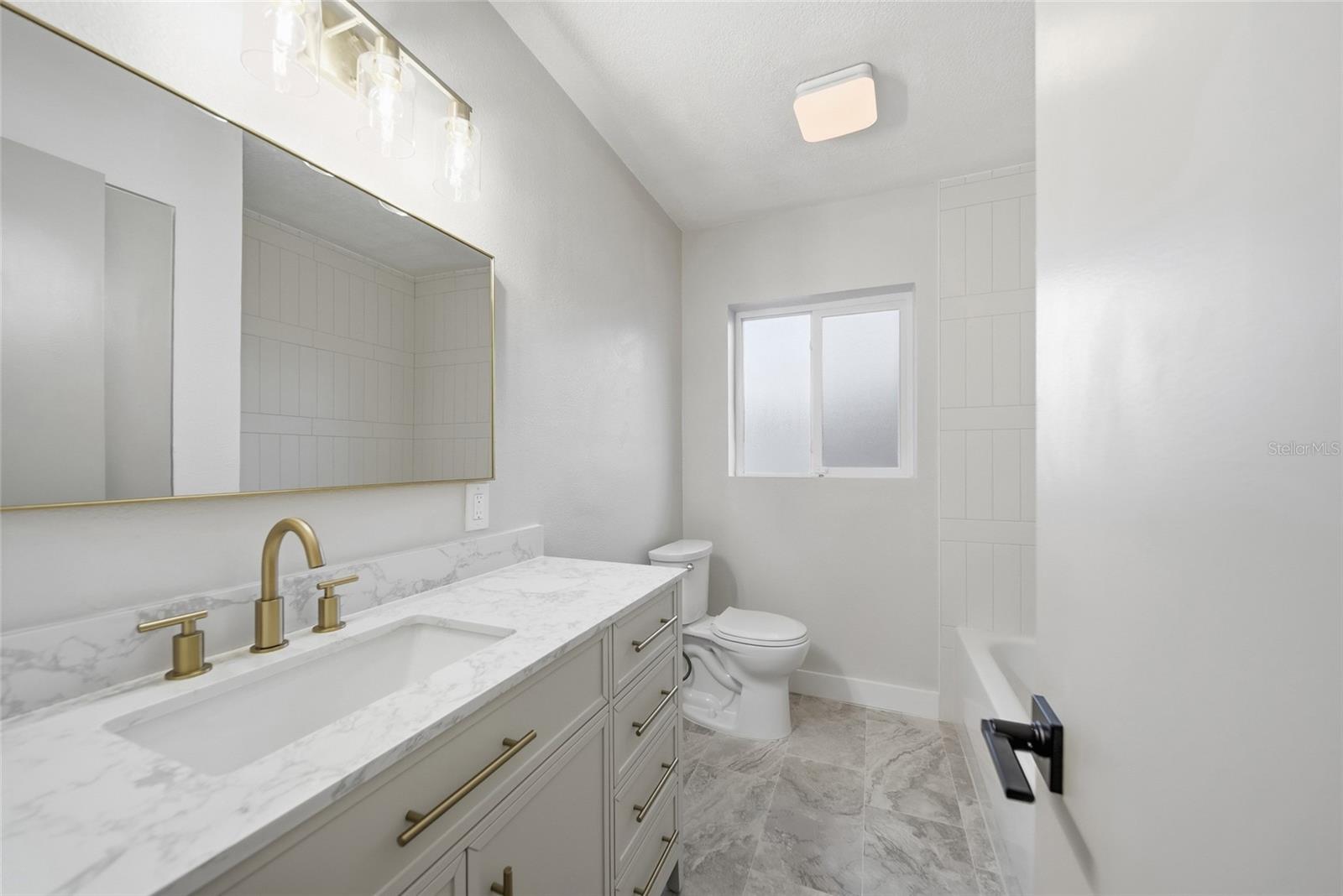 THREE PALMS POINT - Residential