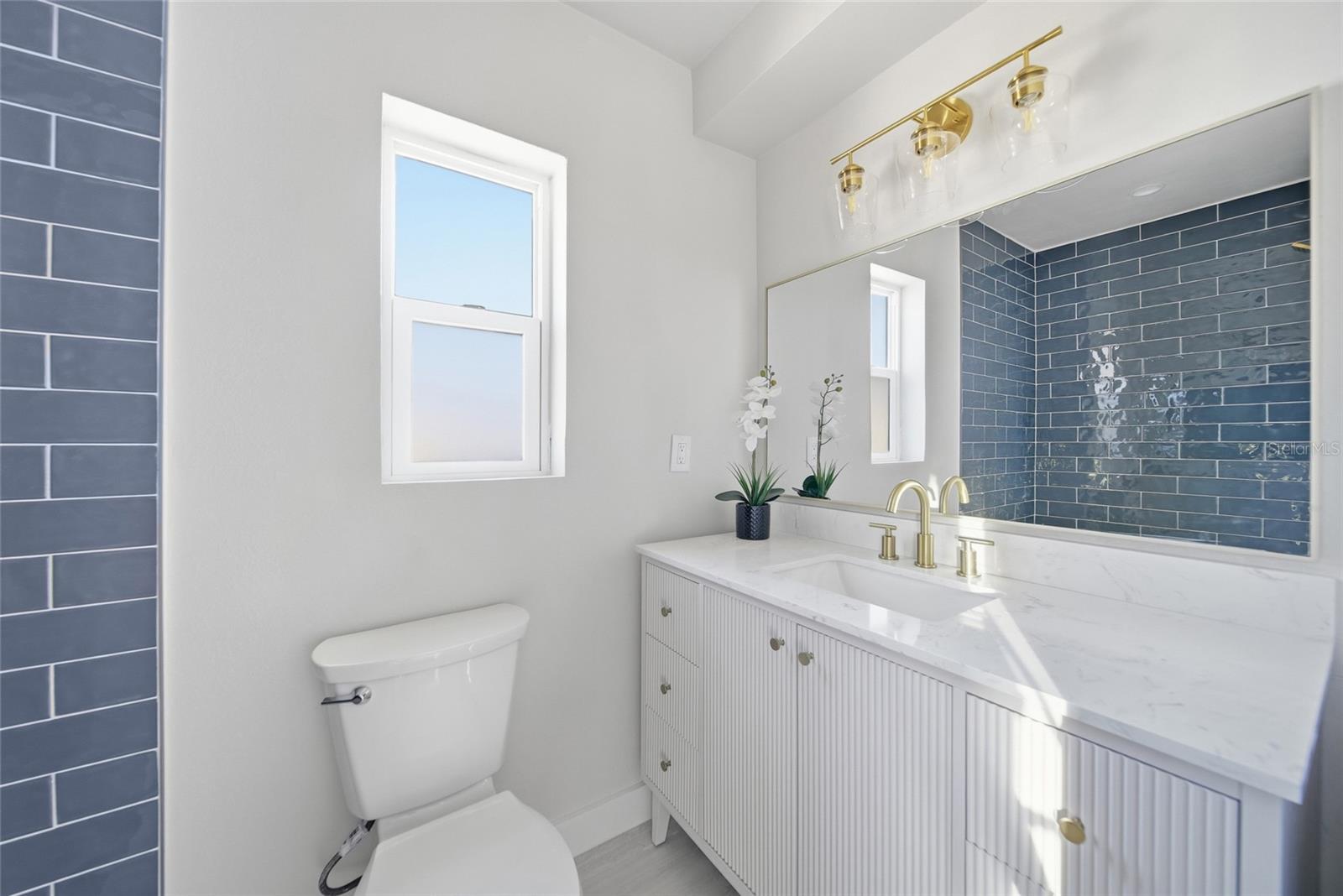 THREE PALMS POINT - Residential