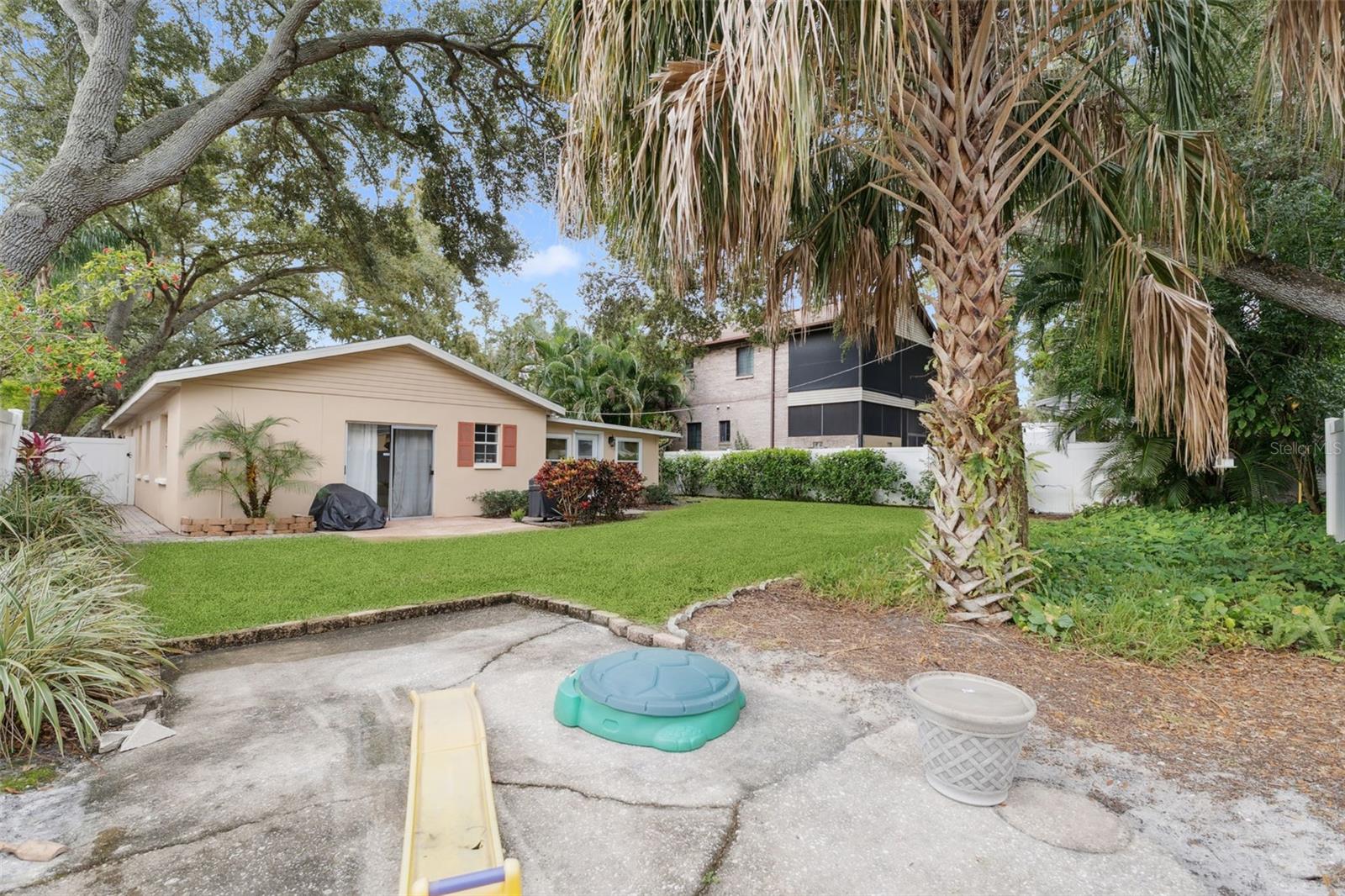 CLAIR MEL SUB - Residential