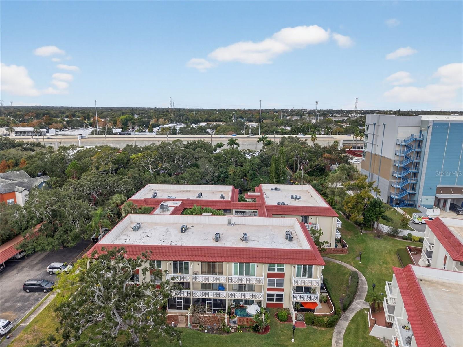 SEVILLE CONDO 4 - Residential