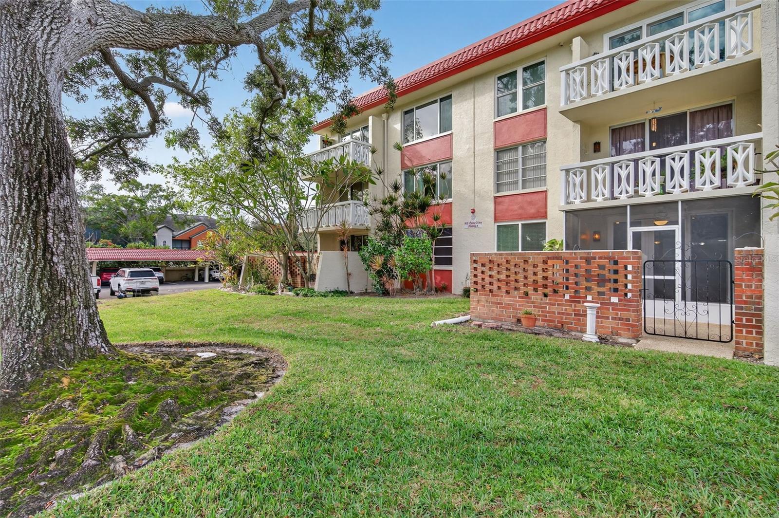 SEVILLE CONDO 4 - Residential