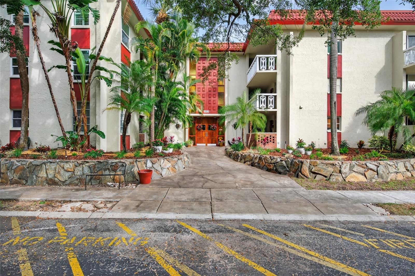 SEVILLE CONDO 4 - Residential