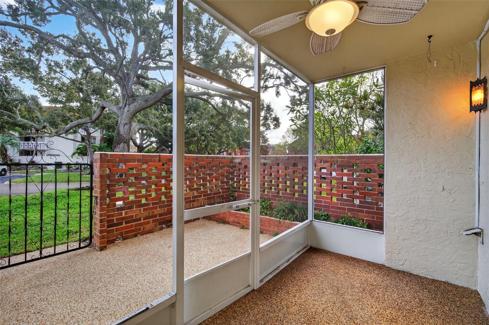 SEVILLE CONDO 4 - Residential