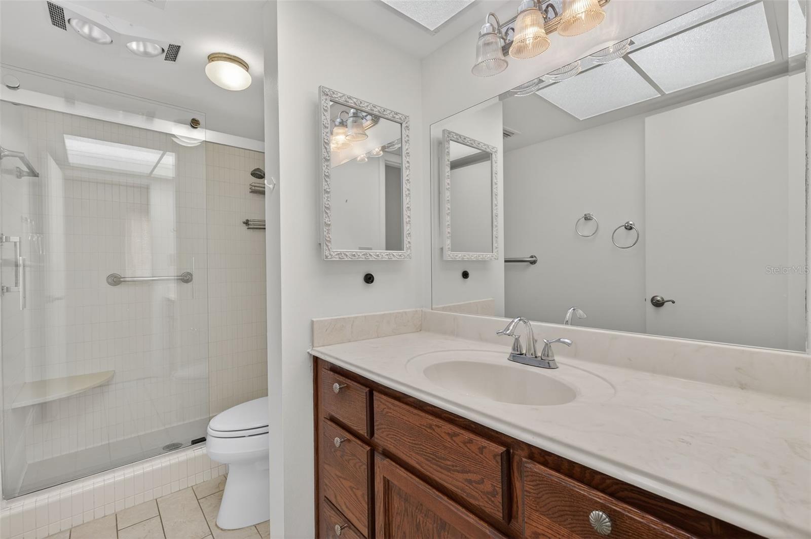 SEVILLE CONDO 4 - Residential