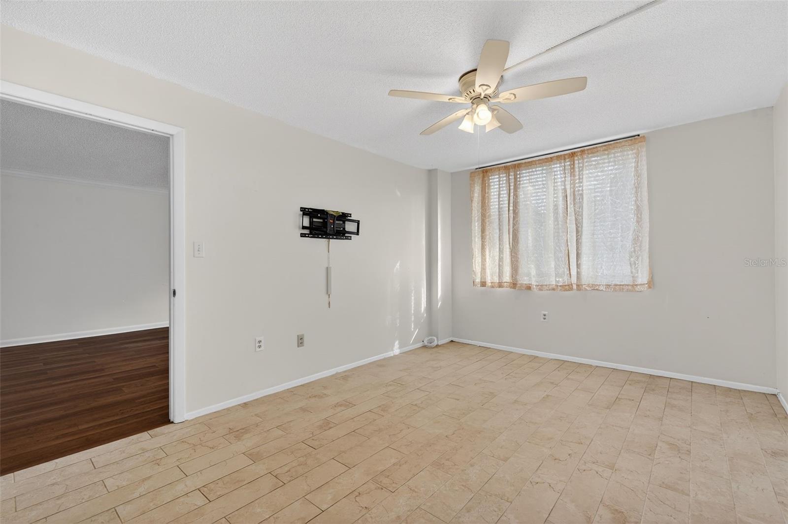 SEVILLE CONDO 4 - Residential