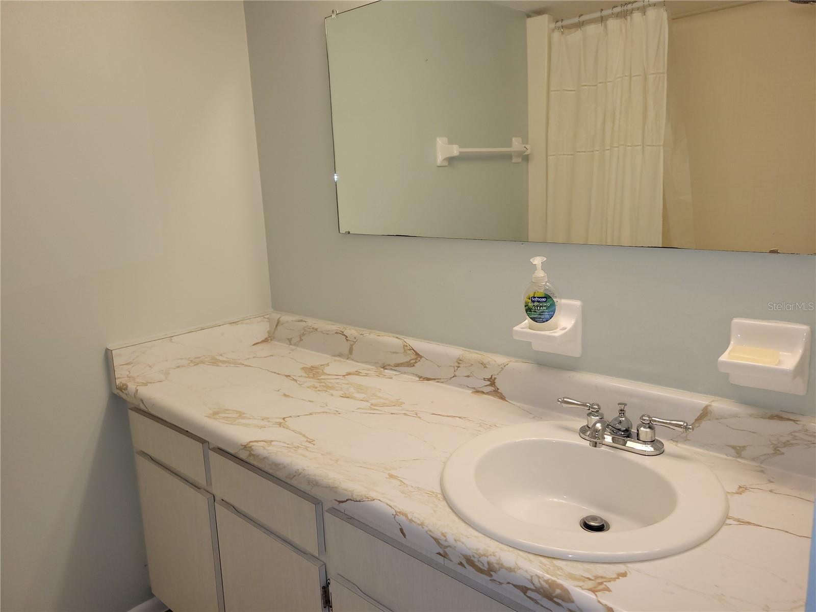 HEATHER LAKE APTS CONDO - Residential Lease