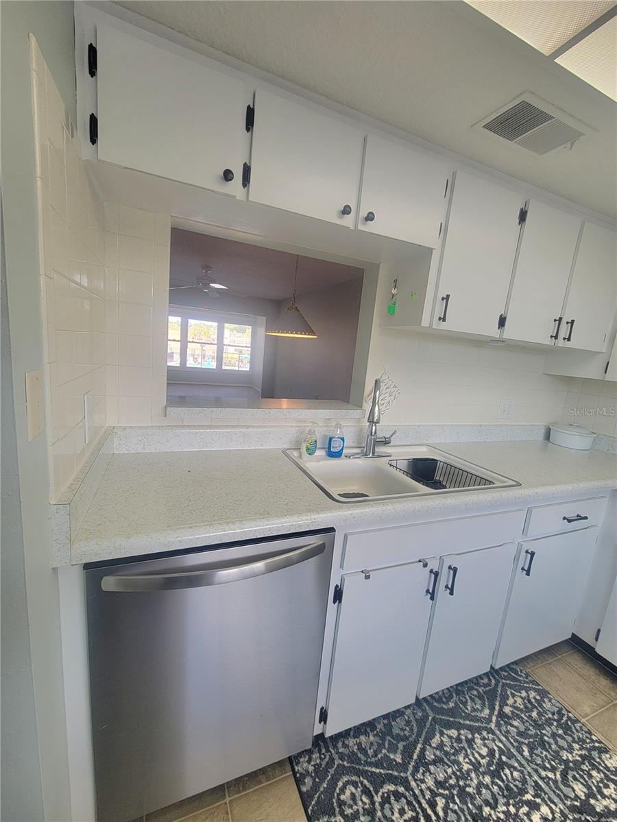HEATHER LAKE APTS CONDO - Residential Lease
