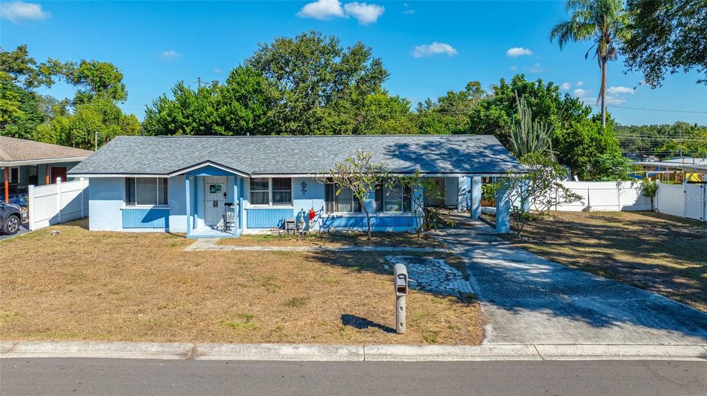 Photo of 1324 Milton Street, Clearwater, FL 33756 (MLS # A4668709)