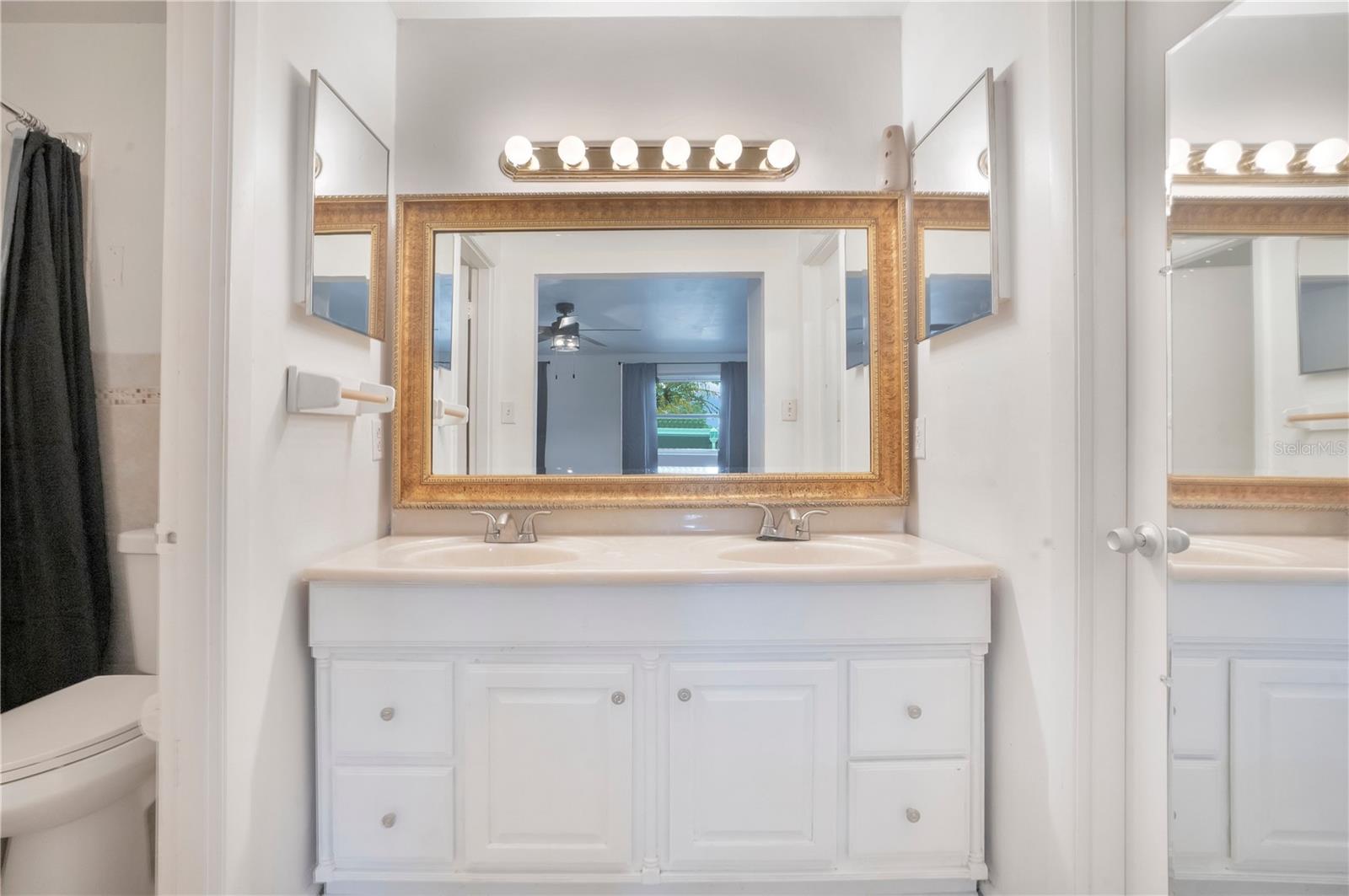 CLEVELAND HEIGHTS MANOR - Residential