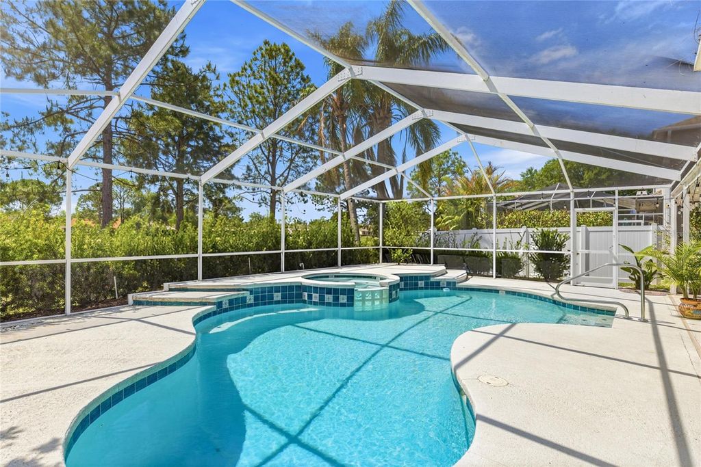 Photo of 10810 Sailbrooke Drive, Riverview, FL 33579 (MLS # A4689540)