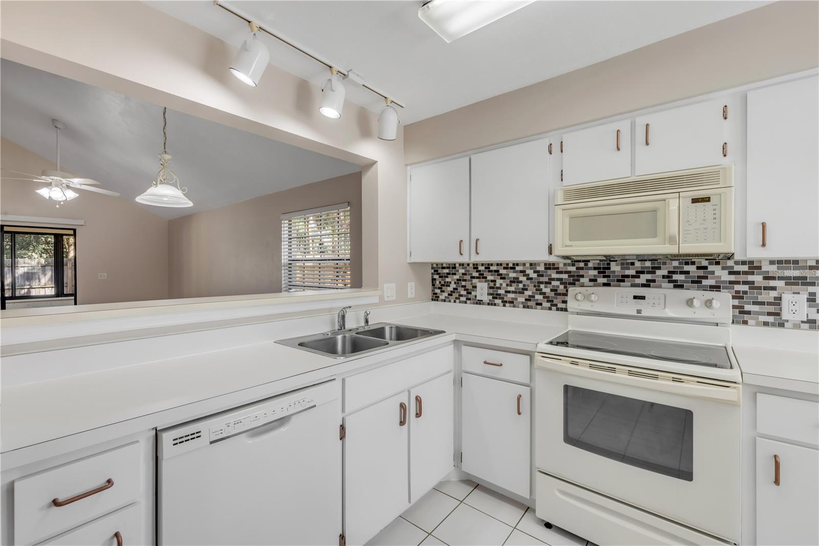 SHALLOWBROOK AT DUNLAWTON HILLS PH 01 - Residential