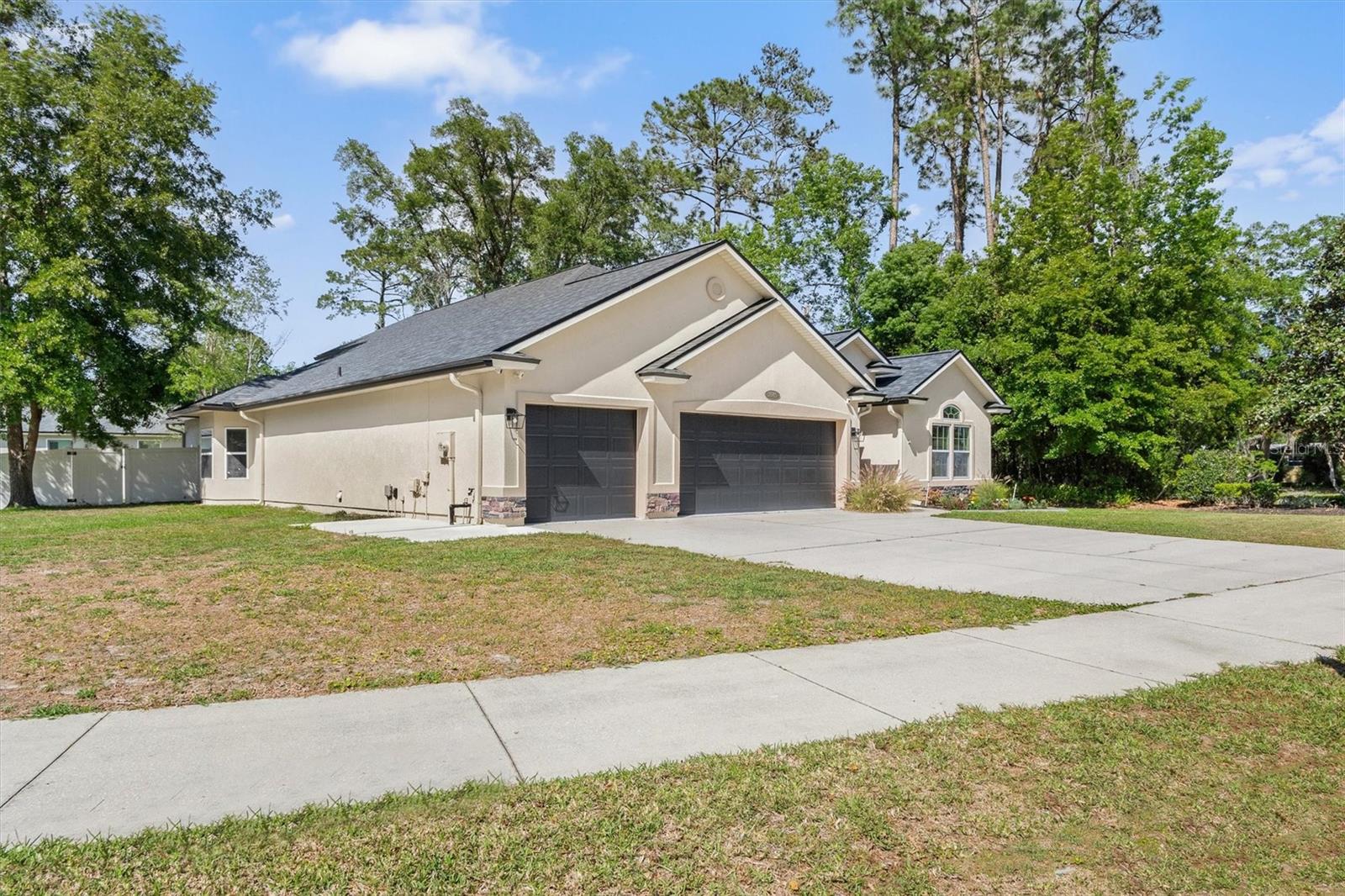 2645 CODY DRIVE