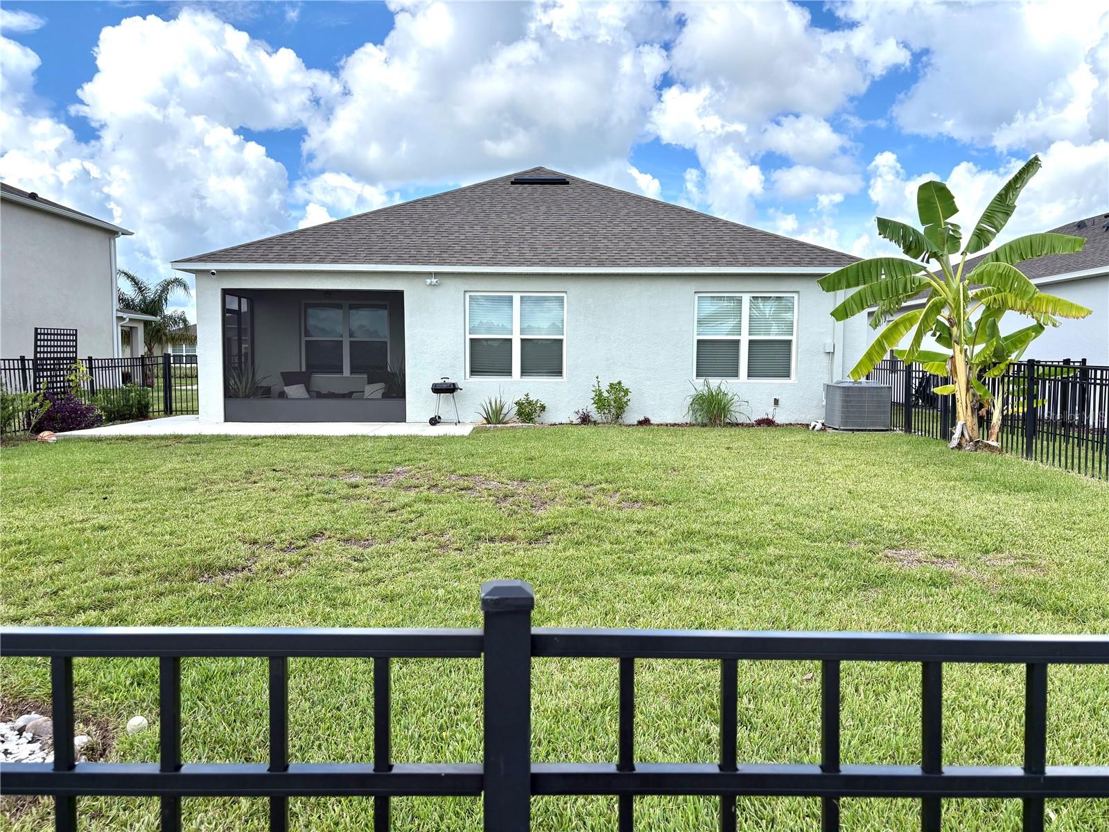915 NOBLE RUN