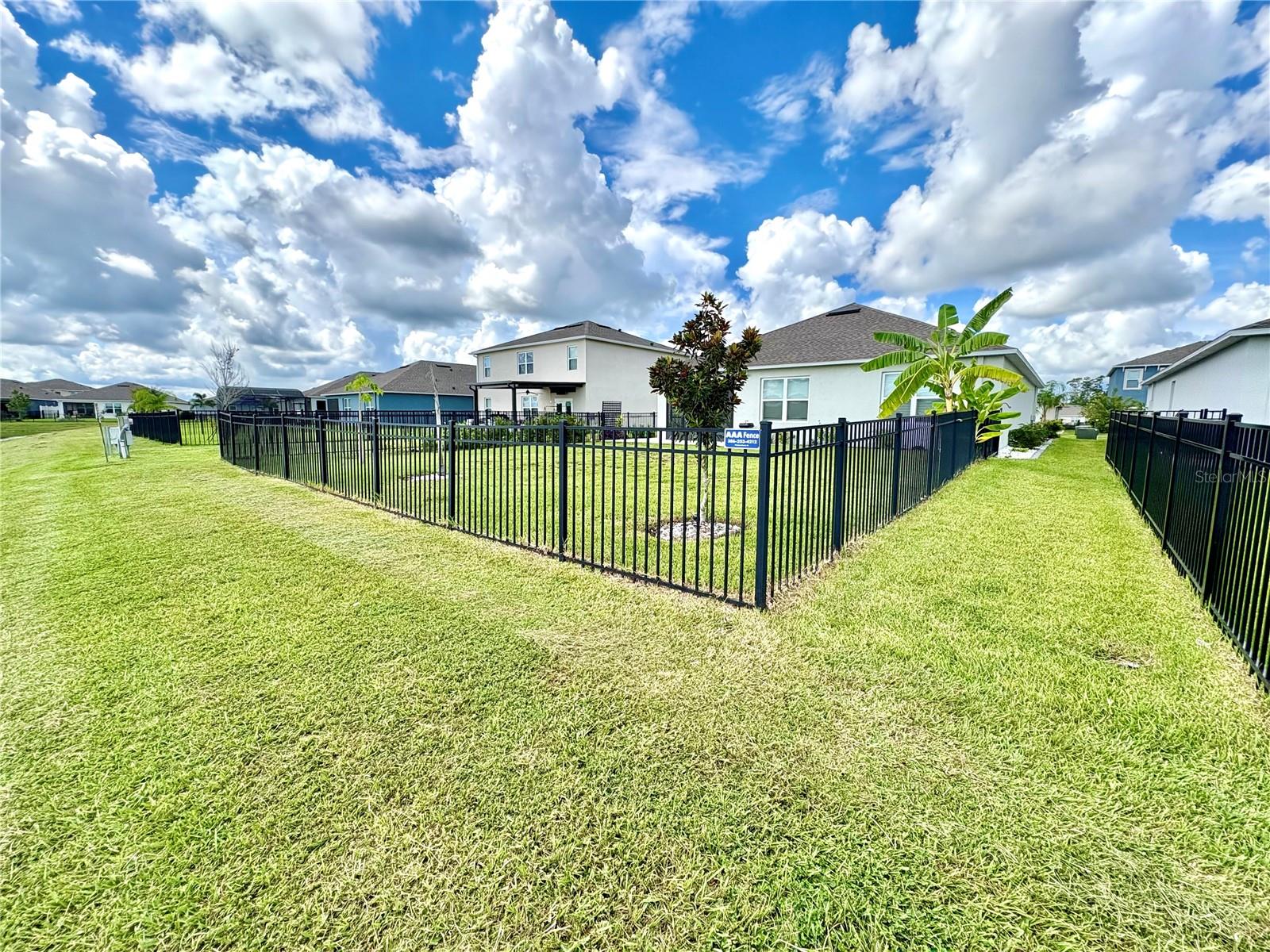 915 NOBLE RUN