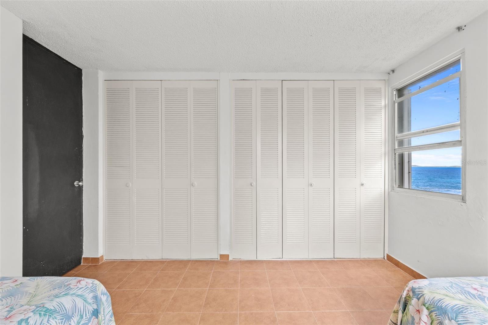 SANDY HILLS - Residential