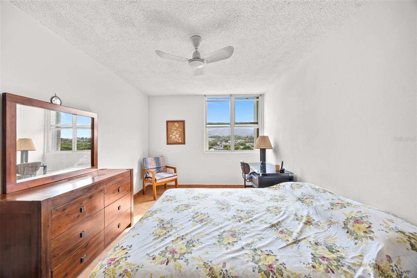 SANDY HILLS - Residential