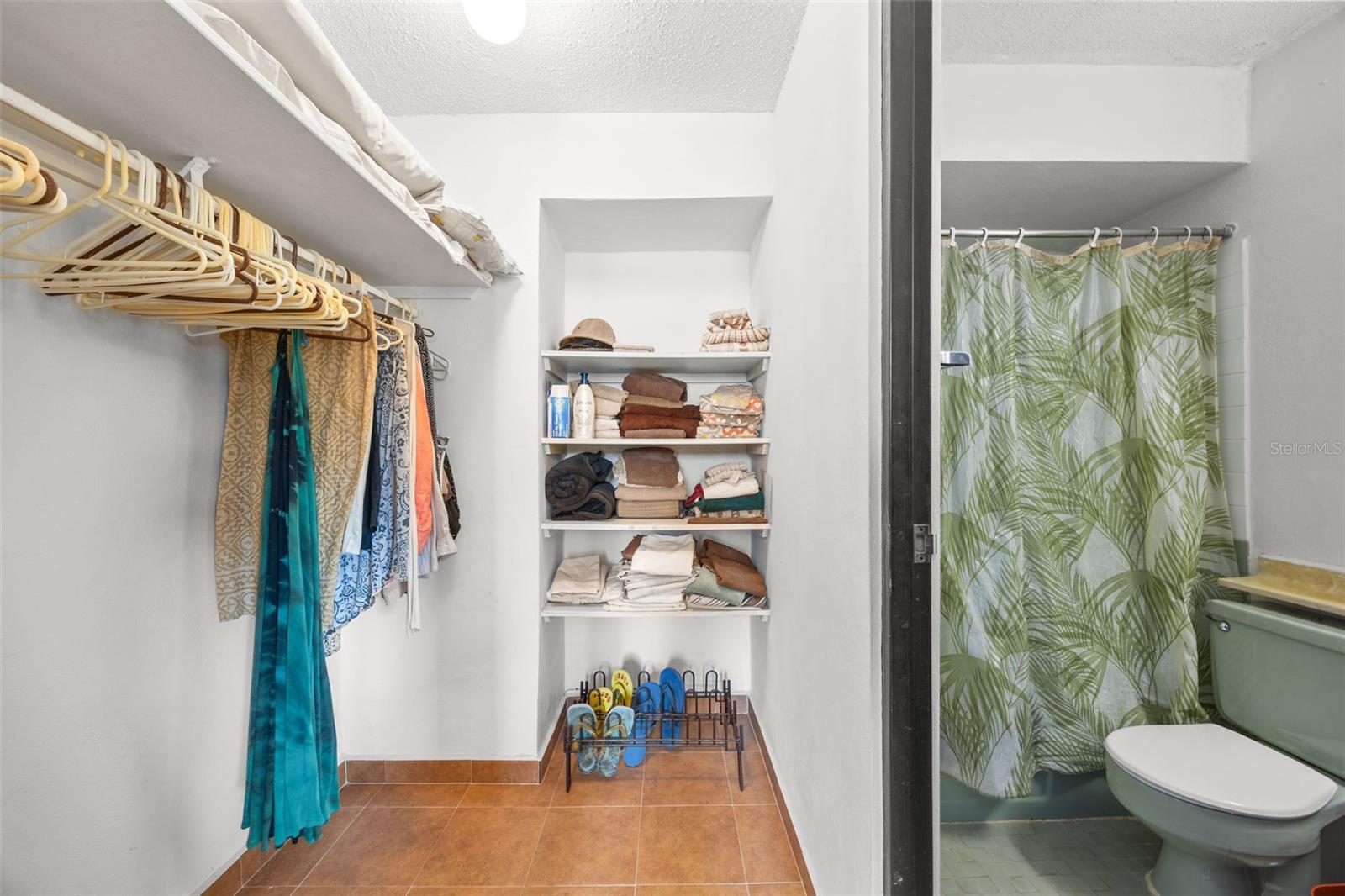 SANDY HILLS - Residential