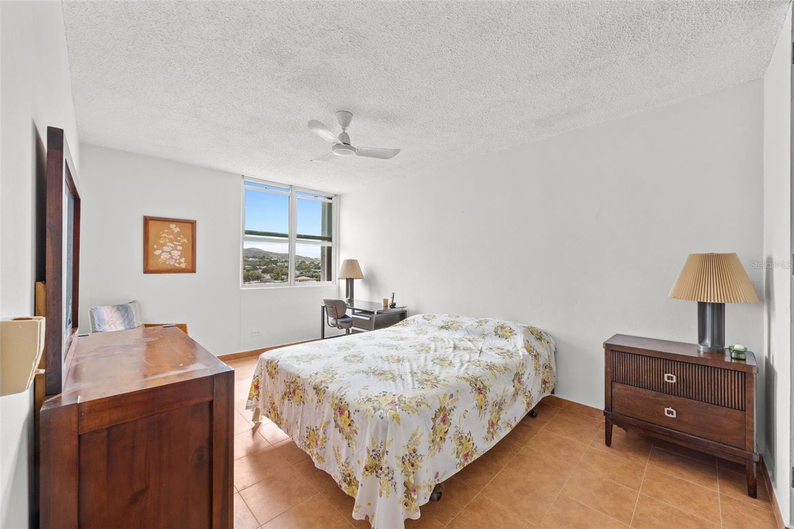 SANDY HILLS - Residential