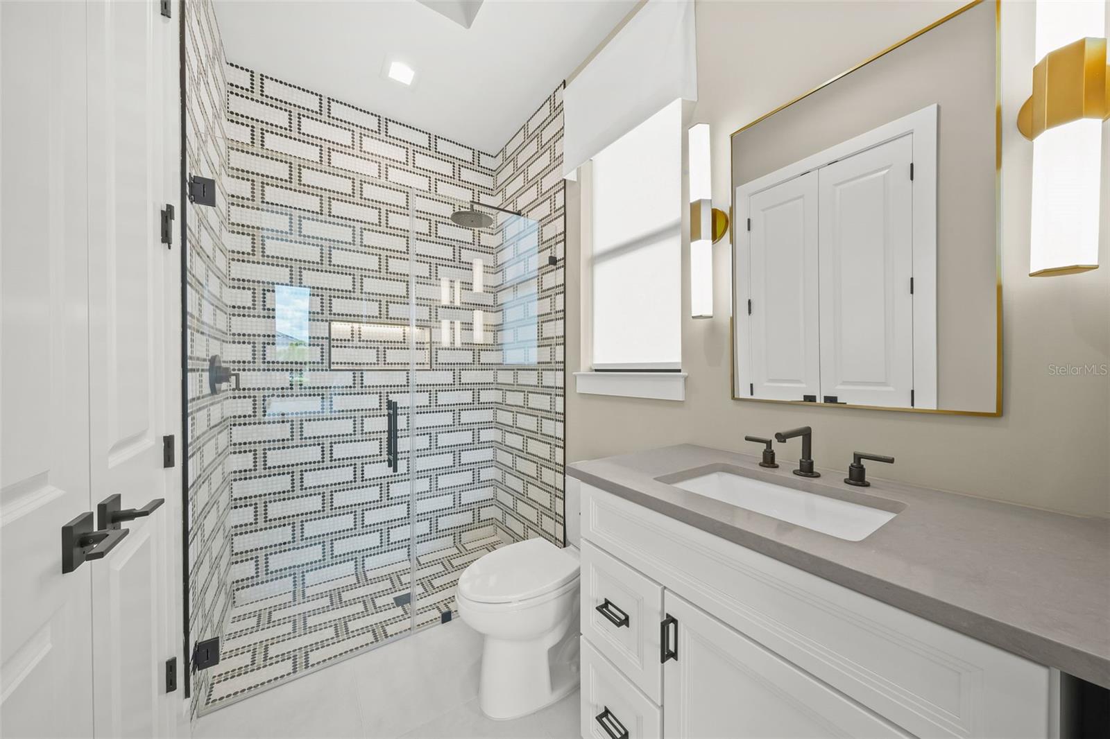 WILD BLUE AT WATERSIDE PHASE 1 - Residential