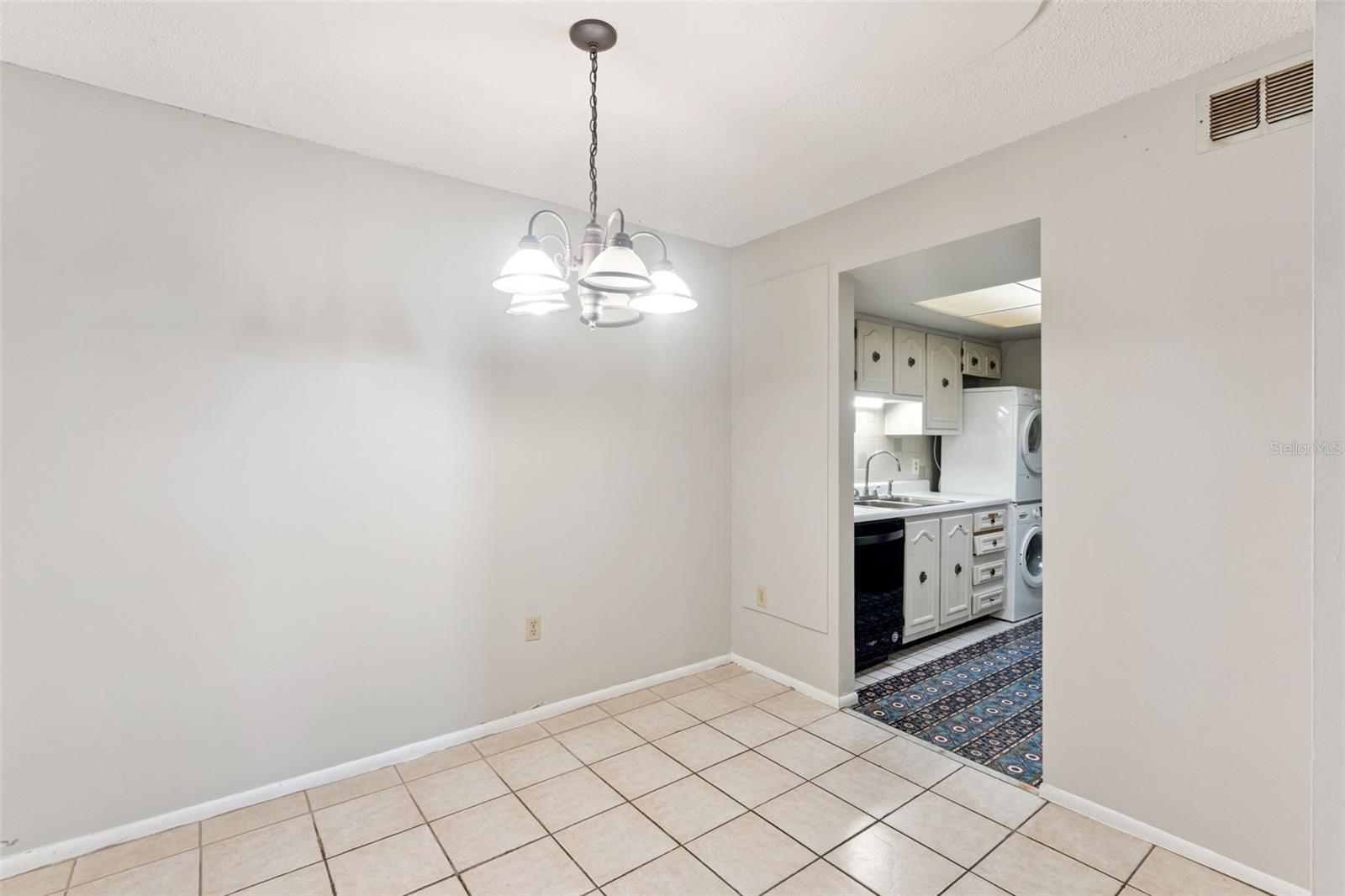 SANDLEWOOD CONDO - Residential