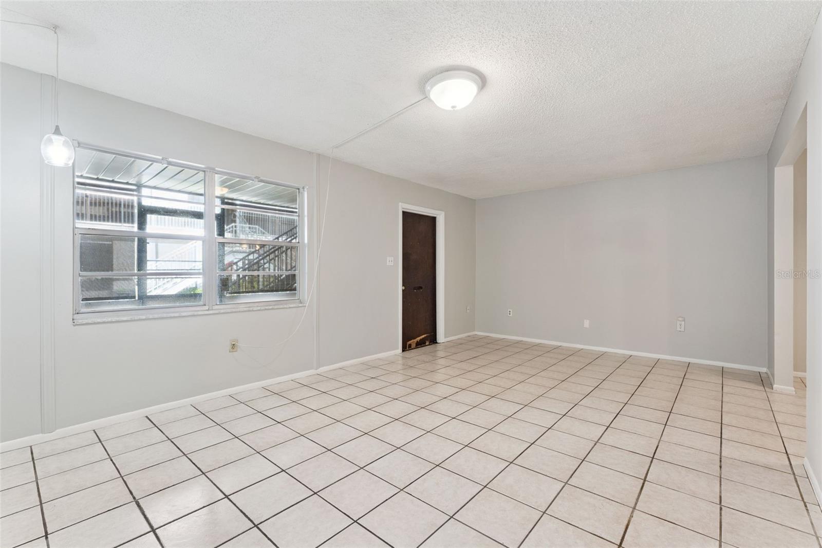 700 E AIRPORT BLVD I2