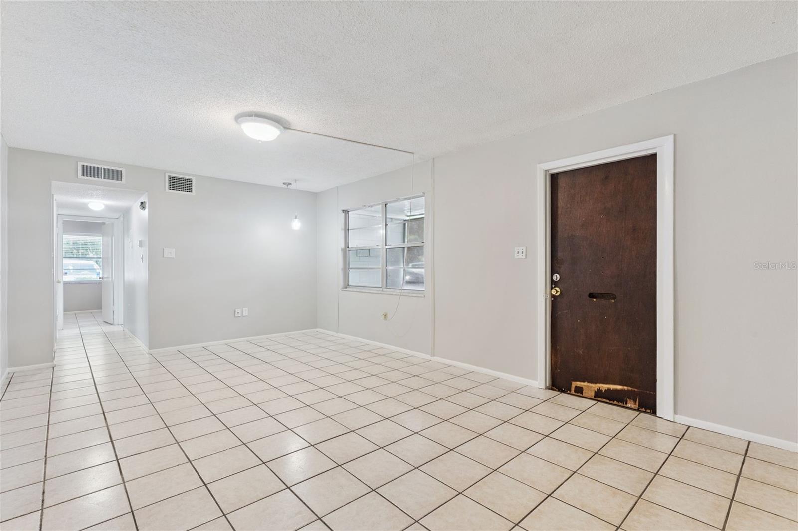 700 E AIRPORT BLVD I2