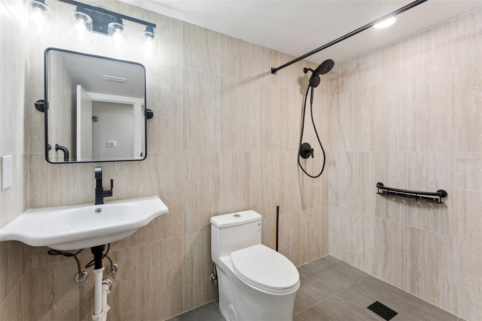 SANDLEWOOD CONDO - Residential