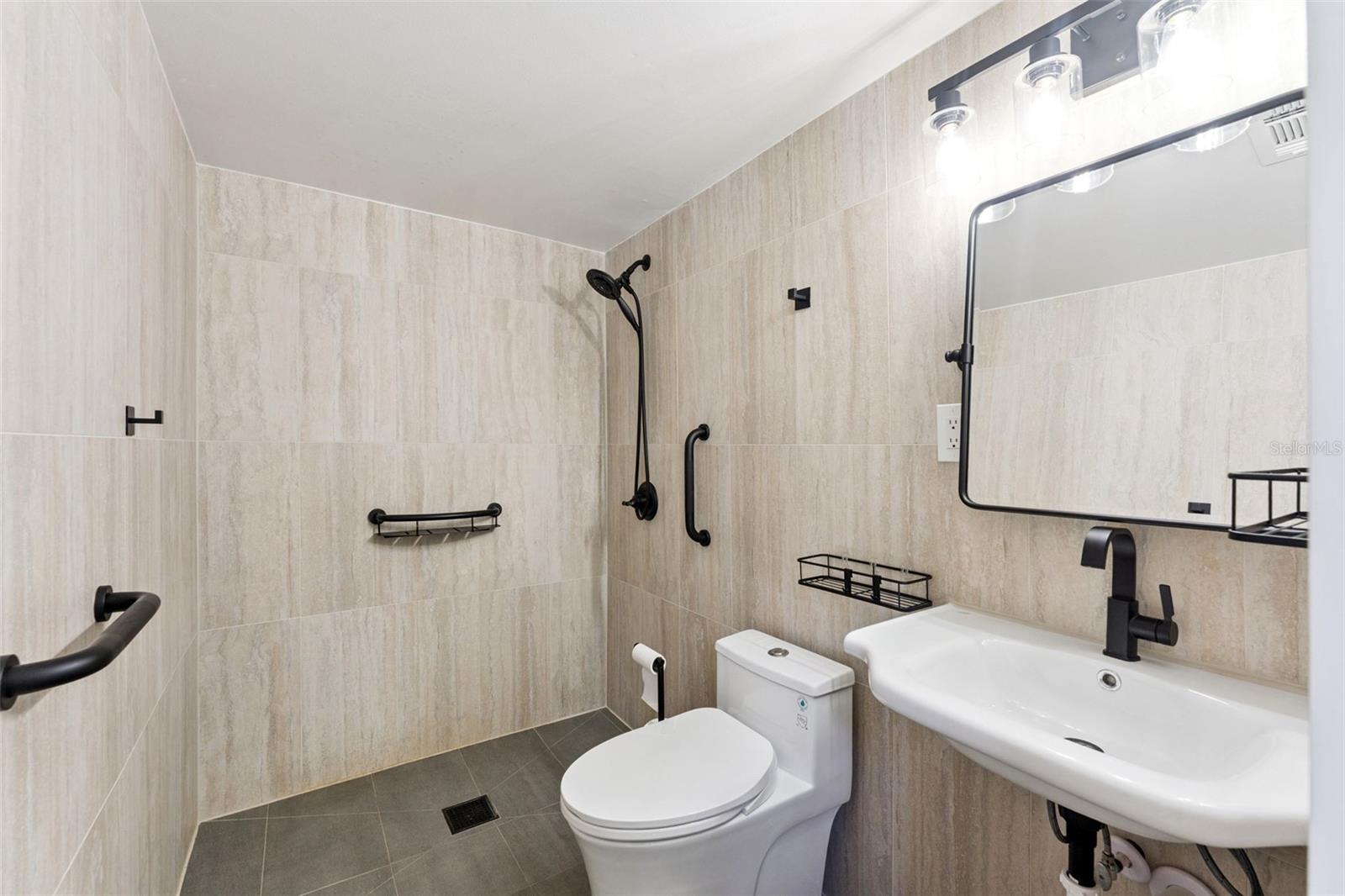 SANDLEWOOD CONDO - Residential
