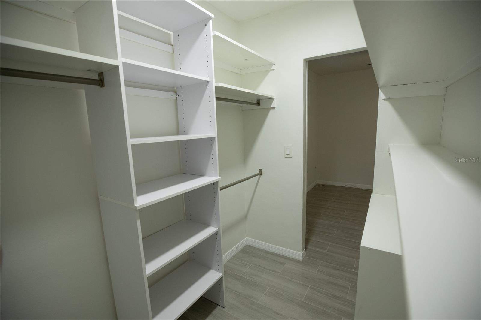 SHANGRI-LA APT PARK - Residential