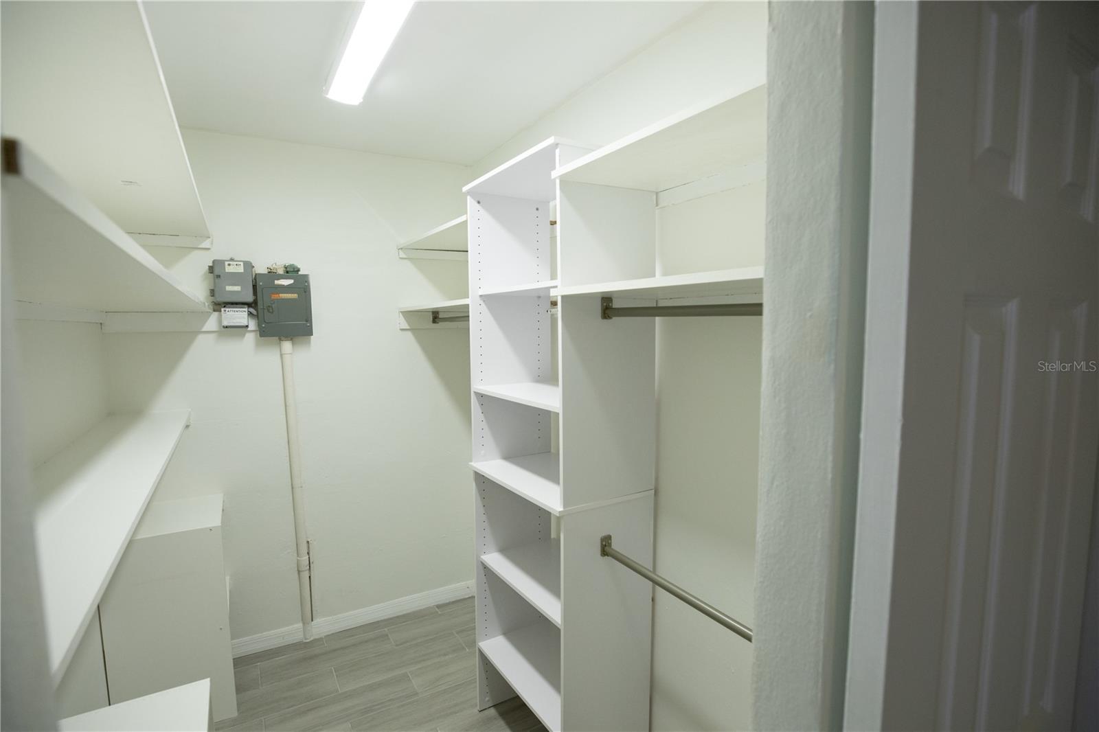 SHANGRI-LA APT PARK - Residential