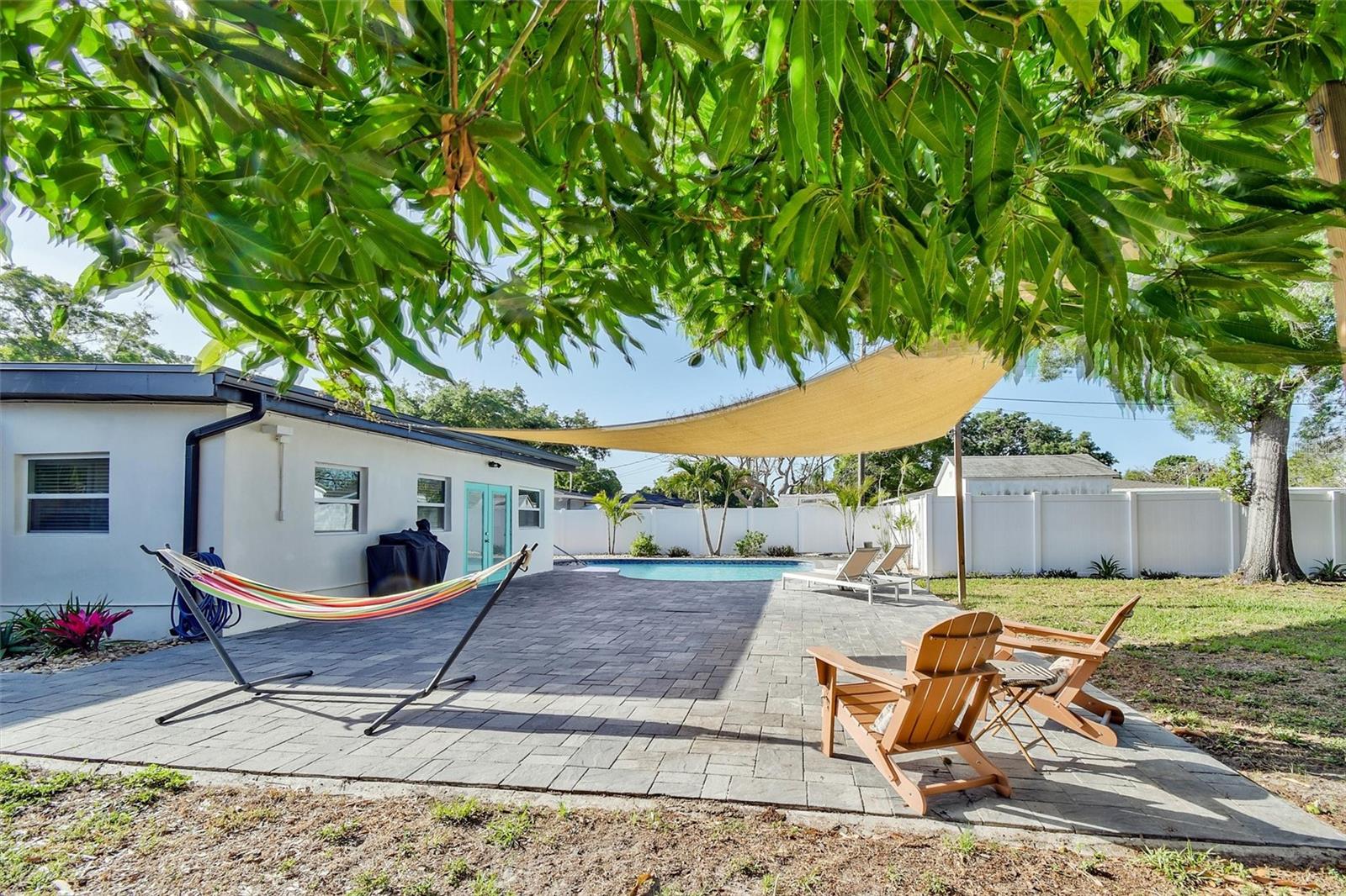 MEADOW LAWN 9TH ADD - Residential