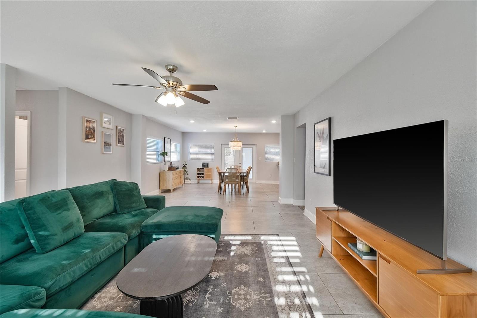 MEADOW LAWN 9TH ADD - Residential