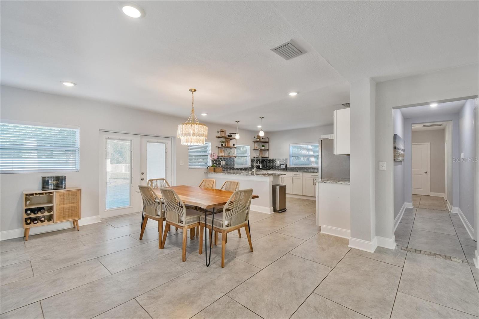 MEADOW LAWN 9TH ADD - Residential