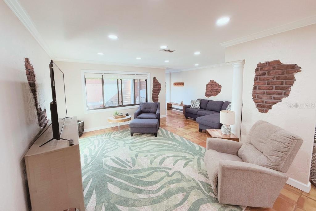 RIVERWOOD PARK - Residential