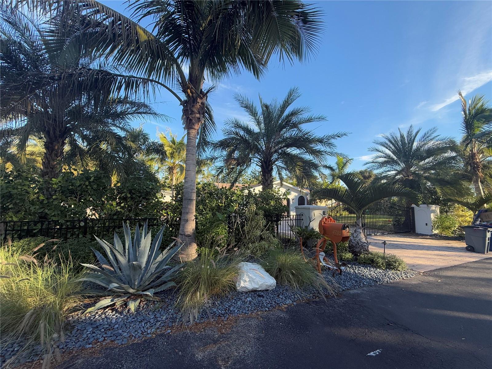 RIVERWOOD PARK - Residential