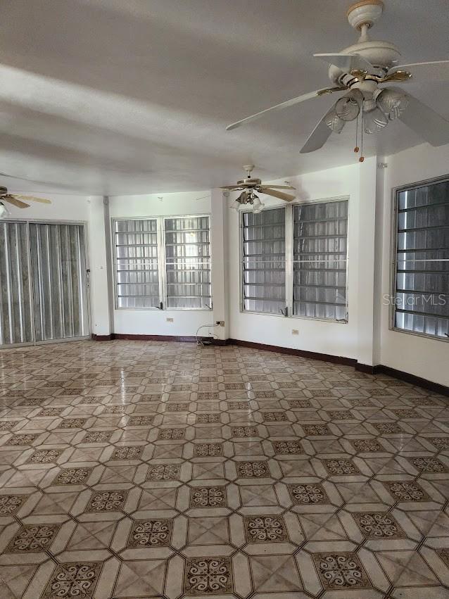 COLLORES WARD - Residential