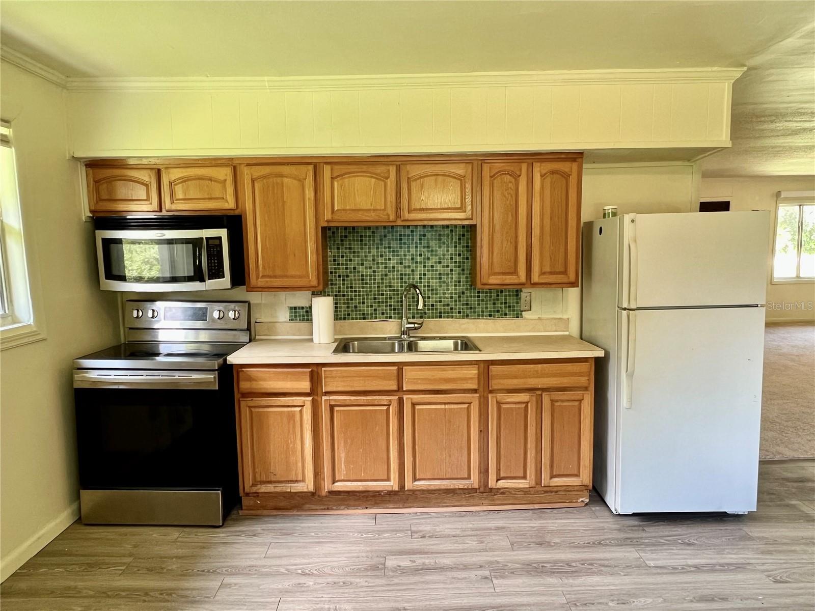 PART OF NE 1/4 OF SE 1/4 AS DES IN DB 232 PG 284 - Residential