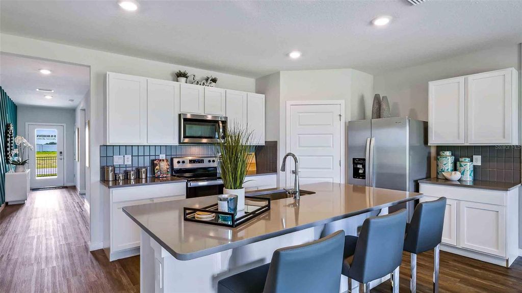 Photo of 18135 Wheathouse Place, Lakewood Ranch, FL 34211 (MLS # A4664367)