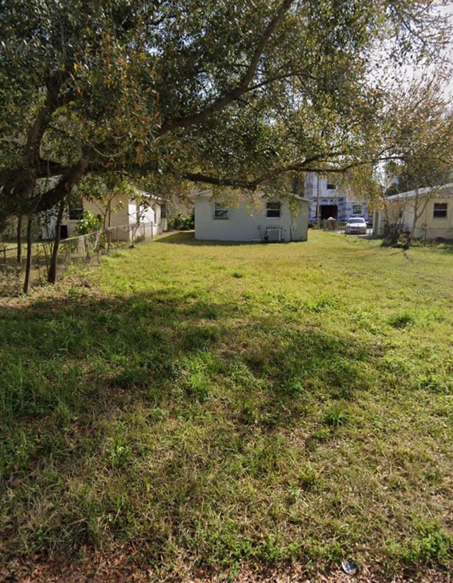 This property is ready to build. Permit is already approved and ready to go. Seller has two additional properties in the area also for sale and ready to build with permits already approved from county. 1610 n Lincoln Ave. and 837 w crawford street. Seller will make a package deal if buyer is interested.