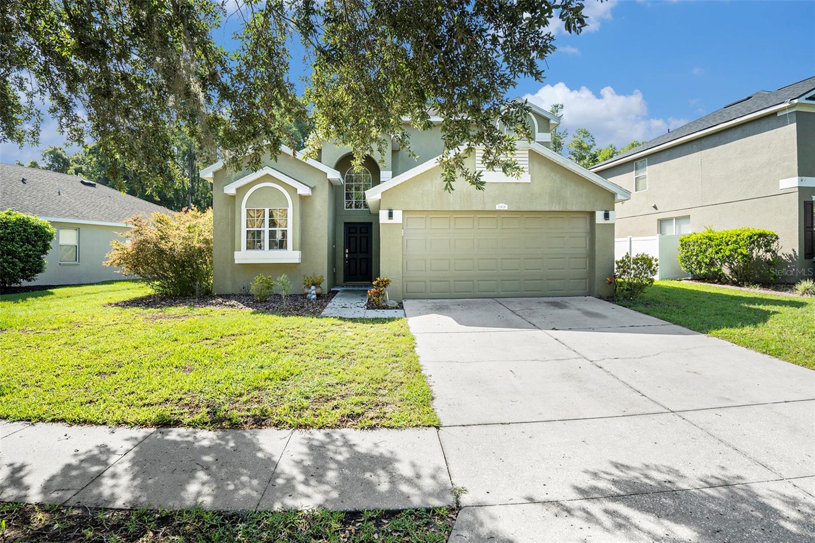Short sale approval pending, bring your highest and best by 7/30.
Welcome to Colony Lakes this 4 bedroom, 2.5 bathroom home featuring a sought-after split floor plan with a first-floor primary suite with En suite bathroom, additional 3 bedrooms upstairs.Soaring high ceilings and an open-concept kitchen and family room create a bright and inviting space, perfect for everyday living and entertaining. Covered back porch with no backyard neighbors.
Located in the high-demand Colony Lakes community, residents enjoy access to a sparkling community pool and a welcoming neighborhood atmosphere.
The home includes a new tankless hot water heater and offers great potential for updates to make it truly your own. Motivated sellers—bring your vision and make this home yours today!