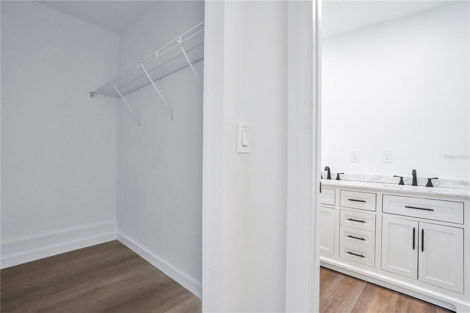 KENILWORTH SUB - Residential