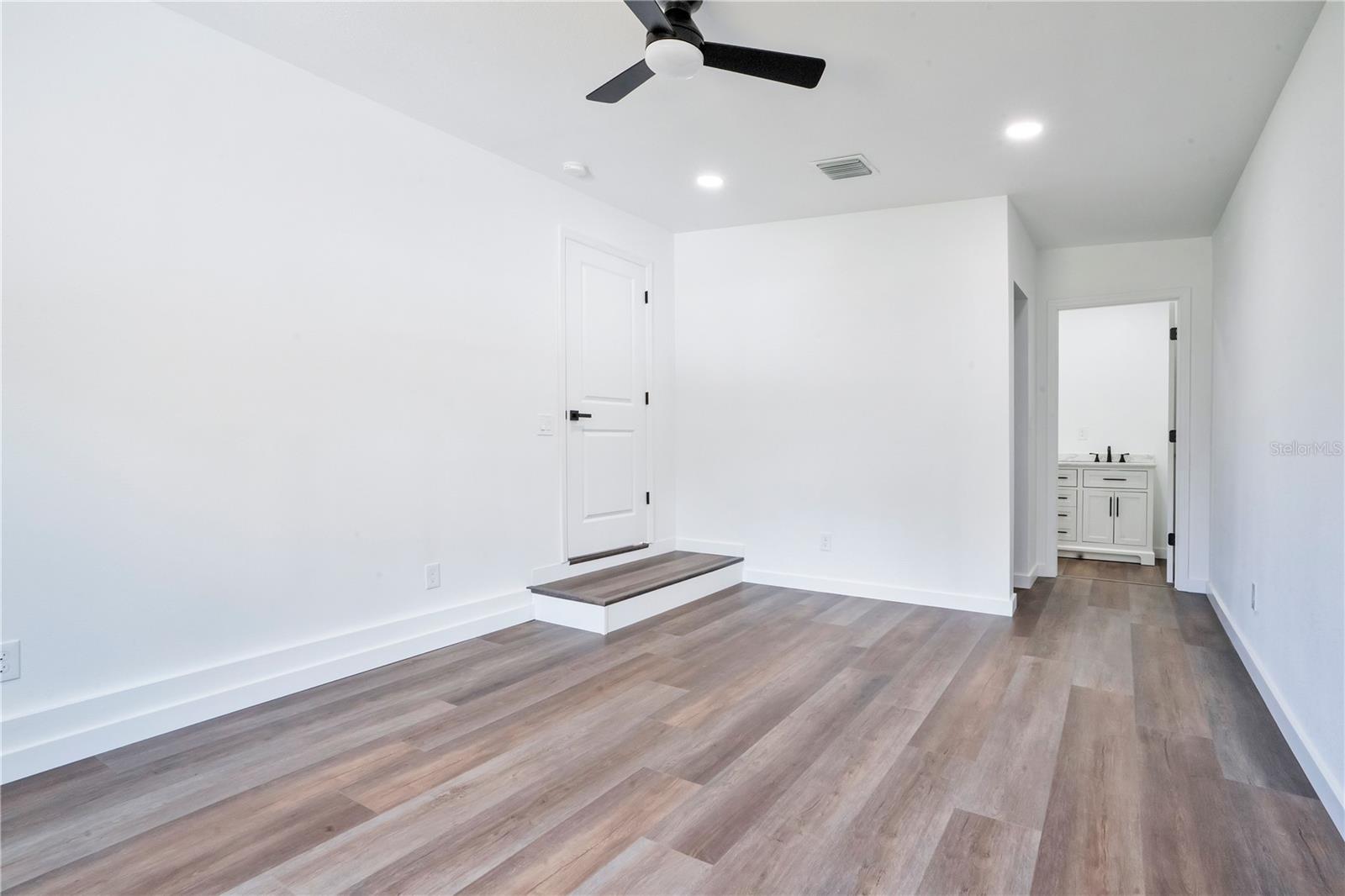 KENILWORTH SUB - Residential