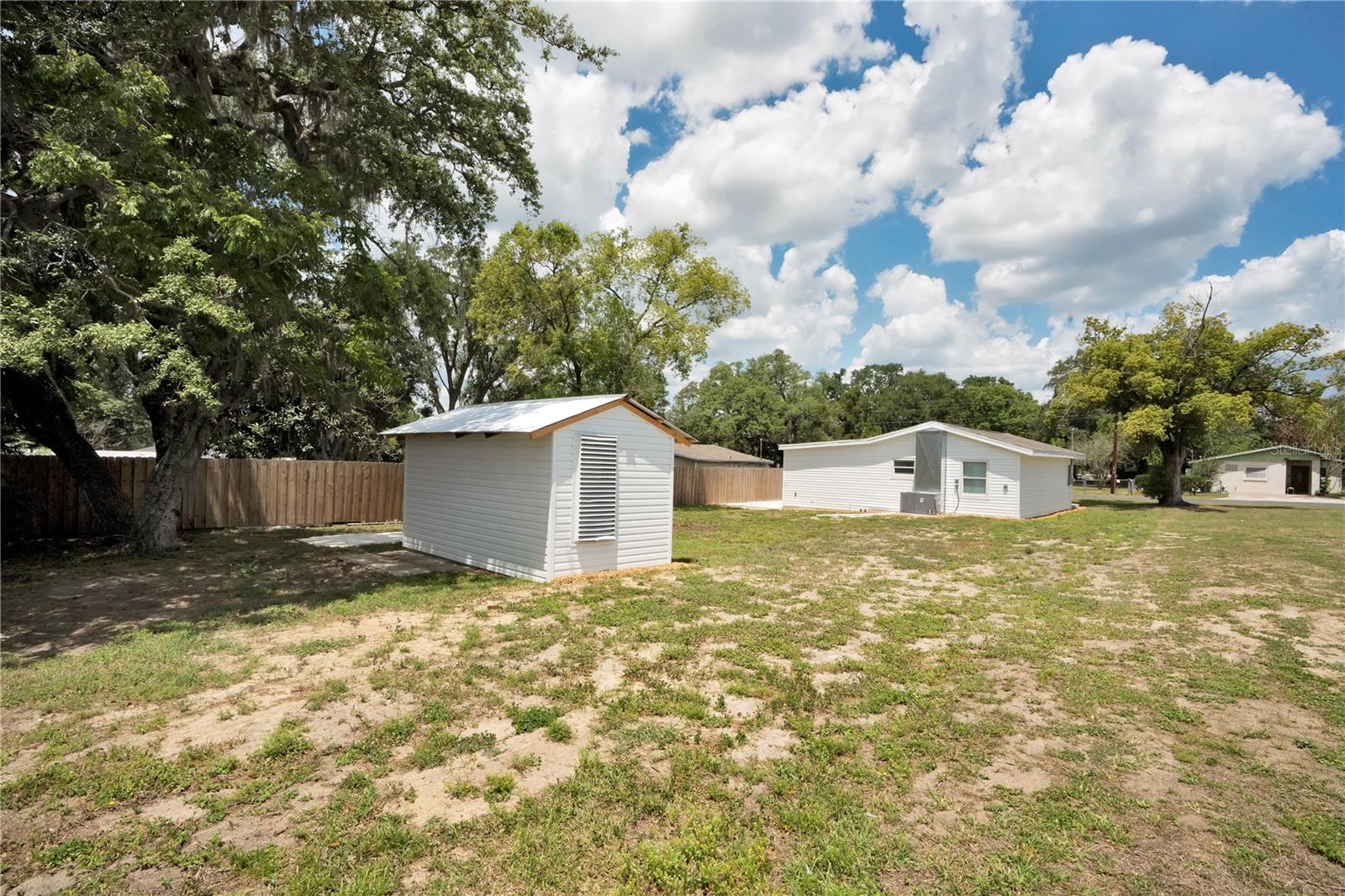 KENILWORTH SUB - Residential