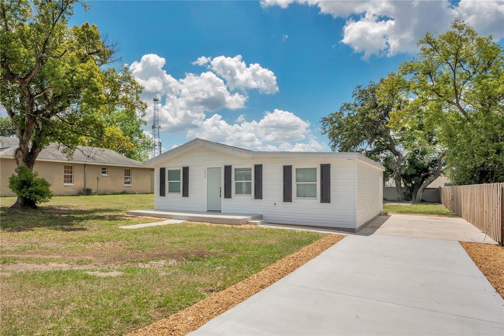 Photo of 1938 Lavon Street, Lakeland, FL 33805 (MLS # L4961429)