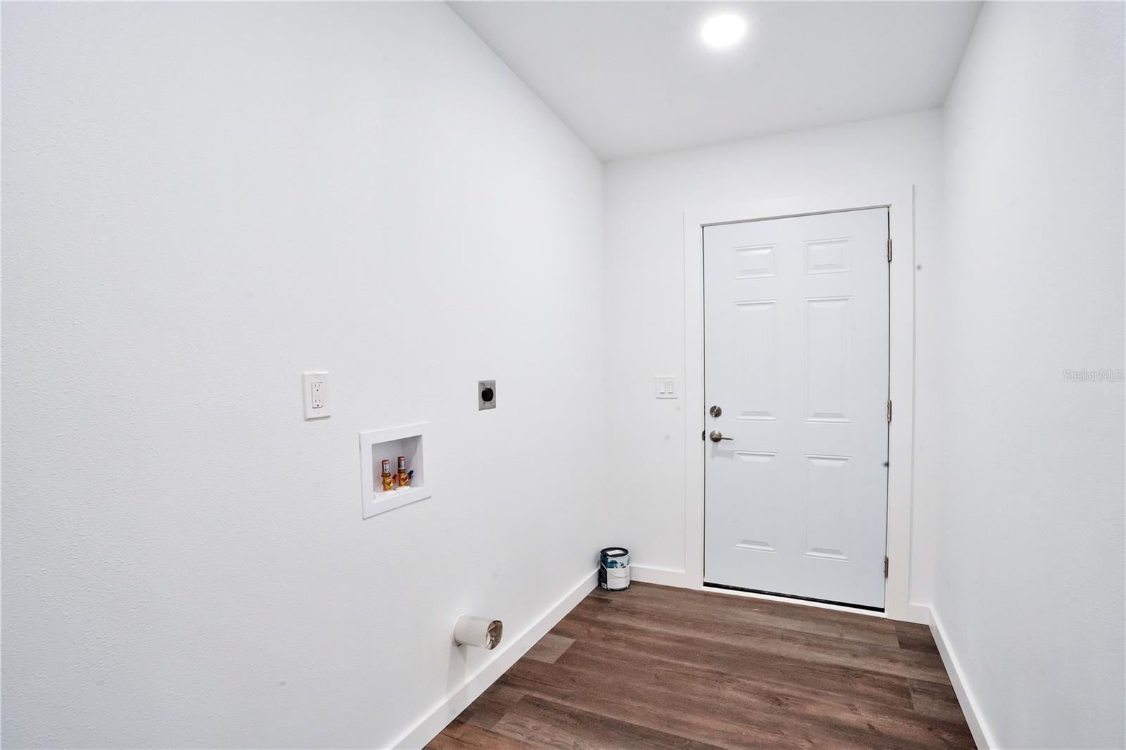KENILWORTH SUB - Residential